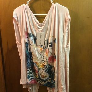 NWT Women's Size 2x Graphic Tee
